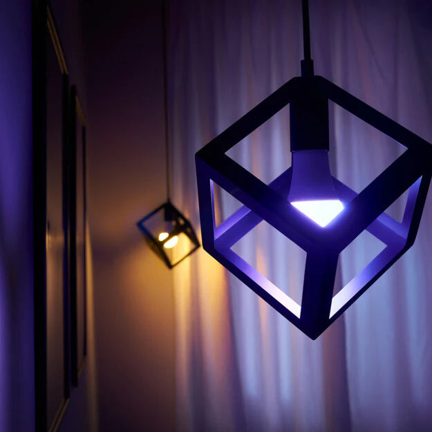 Foco WiFi SHELLY Multicolor te permite controlar la iluminación desde cualquier lugar, ajustar colores, programar horarios y mejorar la eficiencia energética de tu hogar