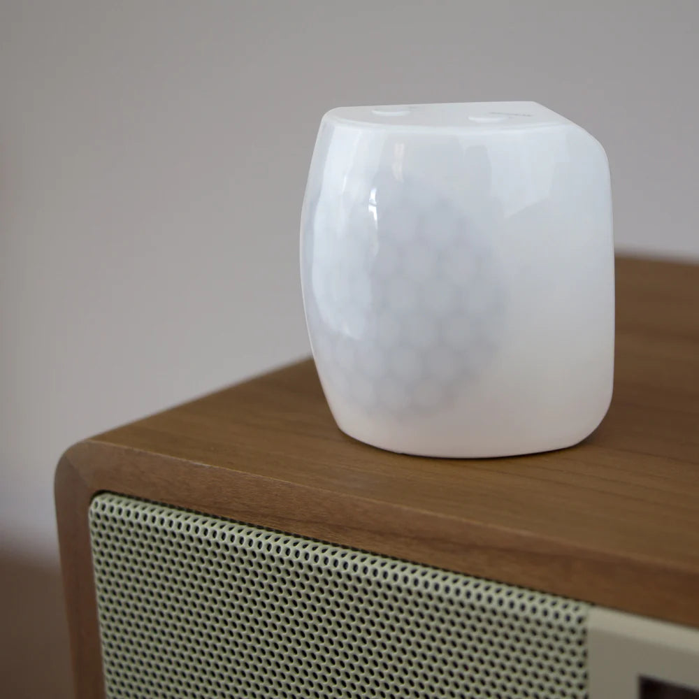 Insteon Motion Sensor II - Sensores de Movimiento también permite automatizar luces, cámaras, alarmas y otros dispositivos para crear un hogar verdaderamente inteligente y seguro