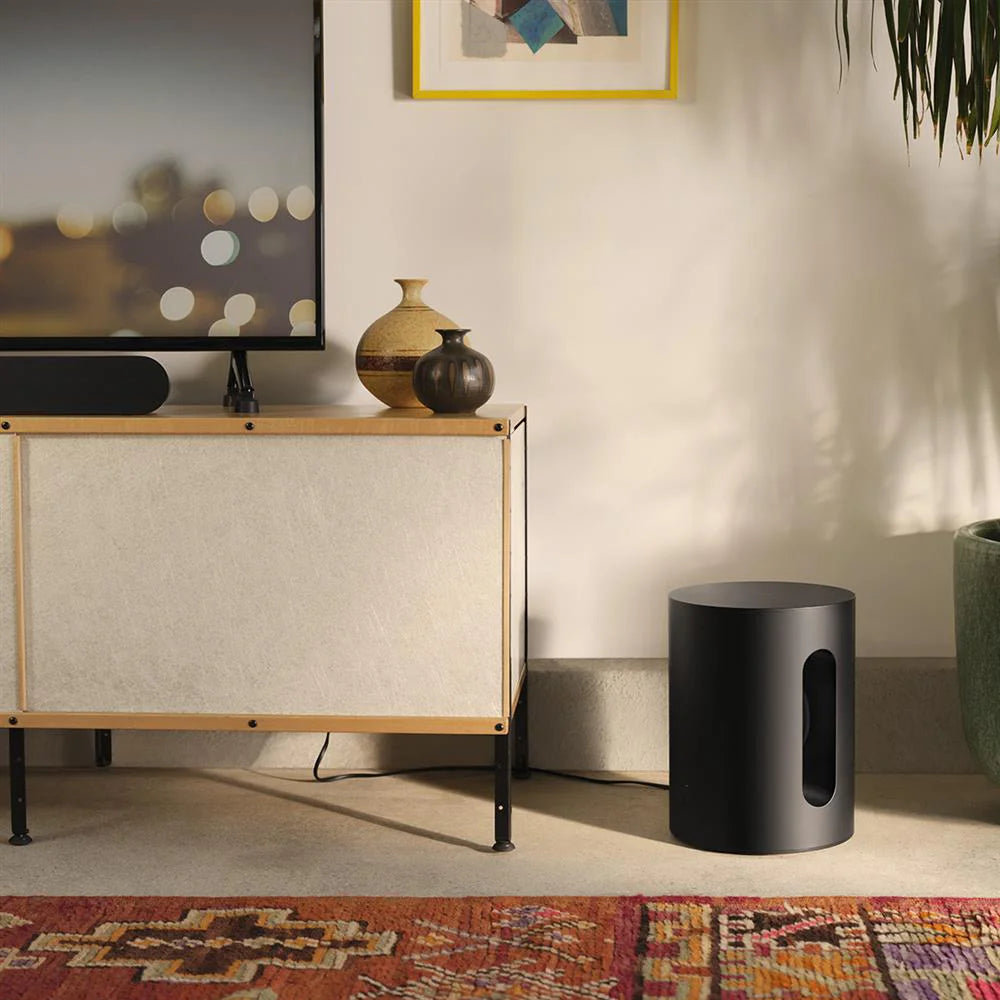 Subwoofer Mini Sonos ofrece graves intensos y nítidos.