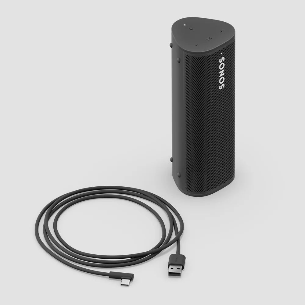 SONOS ROAM, con su diseño resistente, conectividad flexible, y una batería de larga duración, es ideal tanto para el uso diario en casa como para aventuras al aire libre.