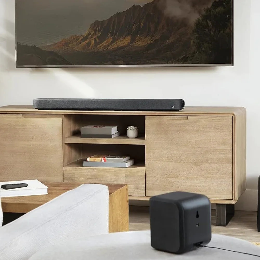 el Teatro en Casa Polk True Surround III cuenta con un sistema de sonido 5.1 inalámbrico e incluye una potente barra de sonido, un subwoofer inalámbrico de 7 pulgadas y dos altavoces traseros satélite para brindarte un audio envolvente, potente y claro desde todos los ángulos