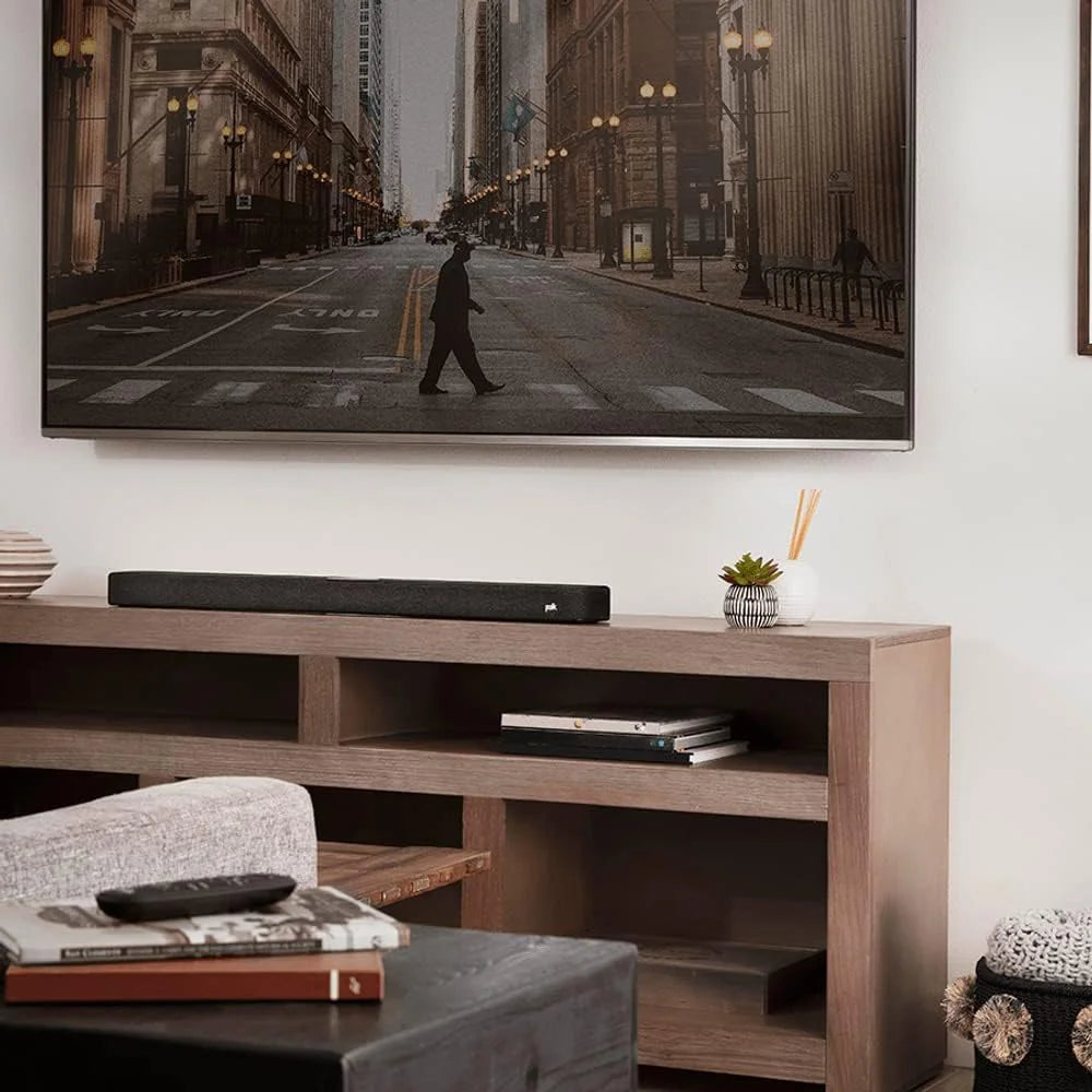barra de sonido Polk Audio React está diseñada para ofrecer un audio envolvente de alta calidad, esta barra cuenta con soporte para Dolby y DTS Virtual, además de Amazon Alexa incorporado para control por voz y automatización del hogar